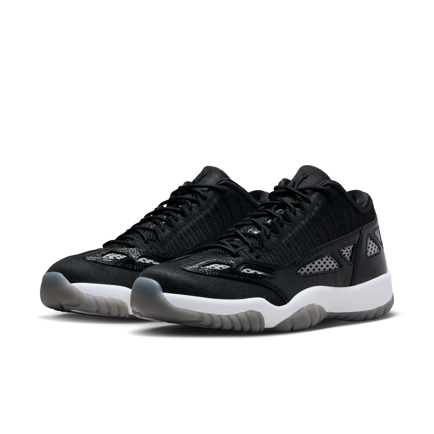 Air Jordan 11 Retro Low IE - Black/White