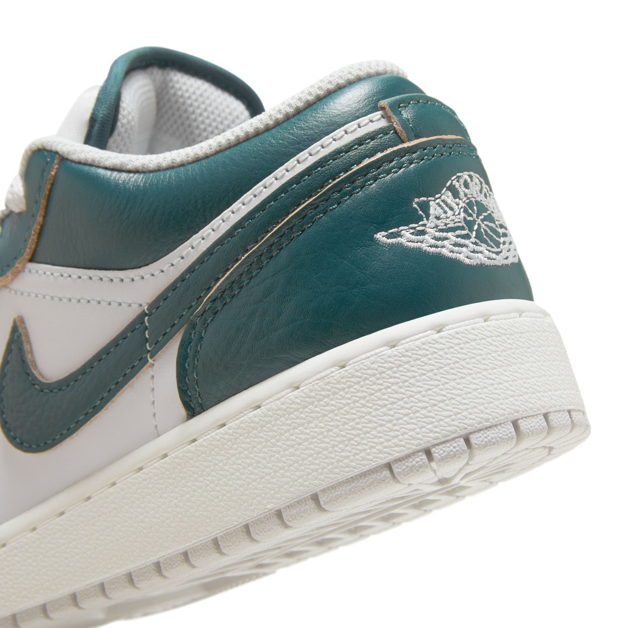 Big Kid s Air Jordan 1 Low SE Oxidized Green SOLE PLAY