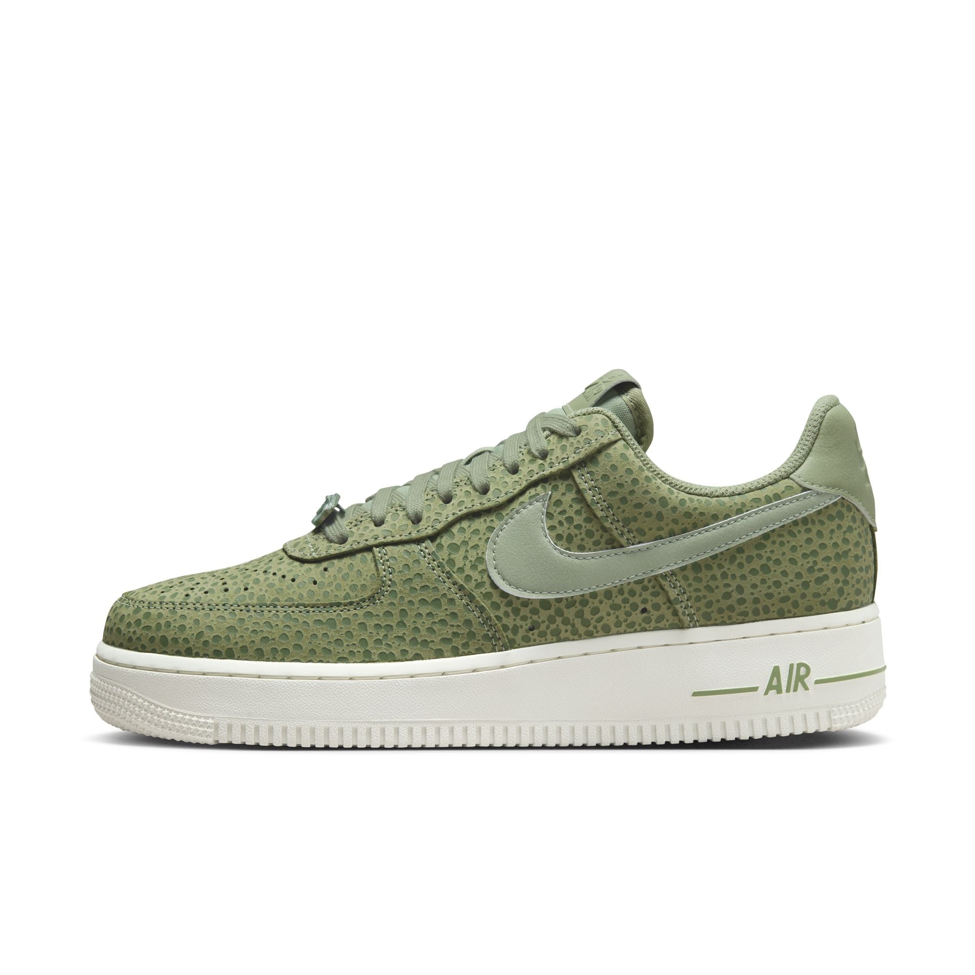 Nike Women s Air Force 1 07 Premium Sesame oil Green 6 Wms