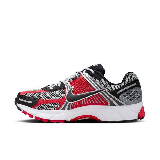 Men's NIke Zoom Vomero 5 - 