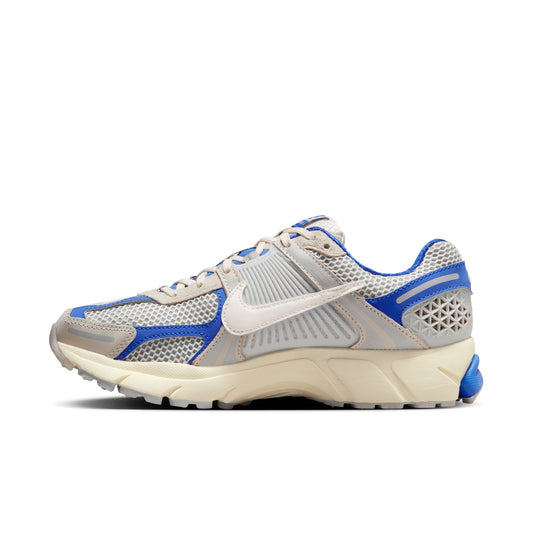 Women's Nike Zoom Vomero 5 - 