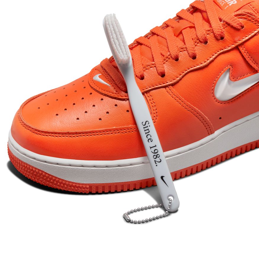 Men's Nike Air Force 1 Low Retro - Safety Orange